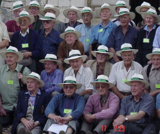 cassino vets outside cassino 2004