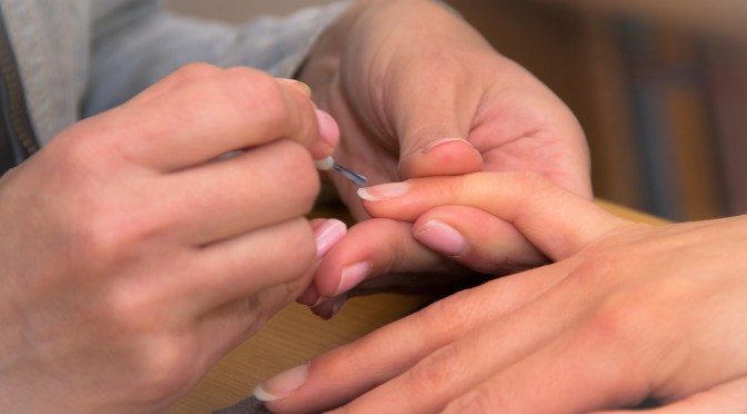 Endocrine Disruptor In Nail Polishes Gets Into Women’s Bodies