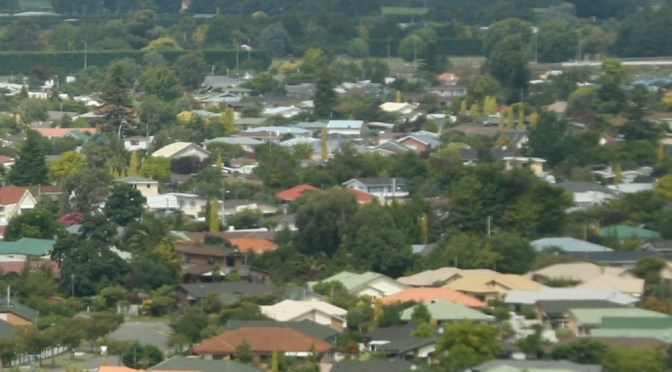 Kiwis still on holiday & NZ govt tables bill for improved minimum rental housing standards! – make a submission by 27th Jan. Simple form provided!