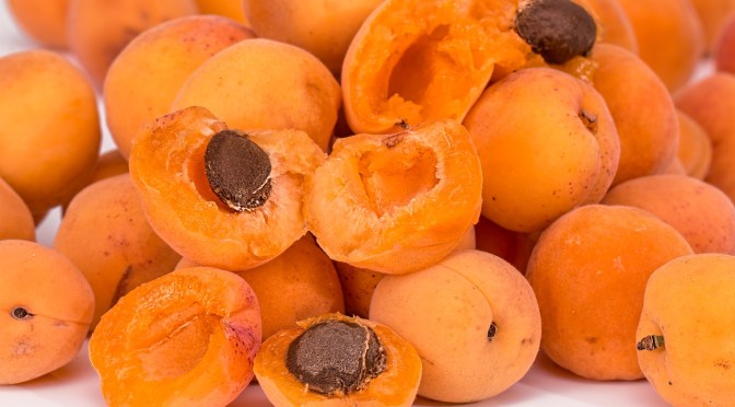 Why the sale of raw apricot kernels in Australia & NZ was banned in 2015