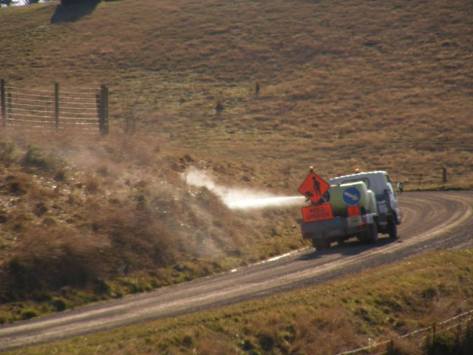 glyphosate spraying on fields in nz