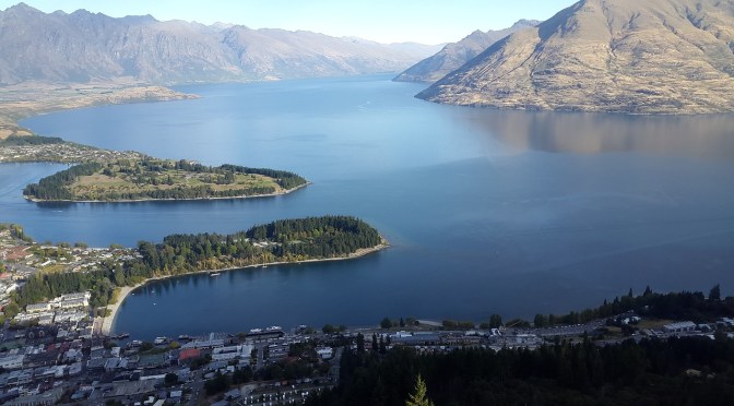 Buying a house in NZ is ‘code’ for ‘apocalypse insurance’ – & a billionaire gets instant residency