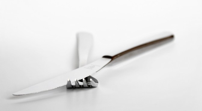 Calorie restriction is bad news for cancer cells: It makes them “eat themselves”