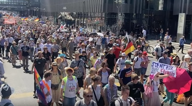 ‘The world is rising up against the lockdowns’ & ‘rejecting the new normal’ (2 Corbett Reports)