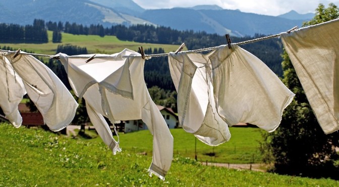 Make your own laundry detergent (and why you should)