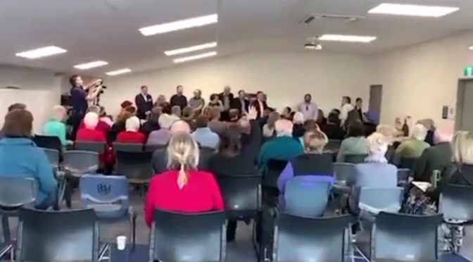 NZ: At a Christchurch City Council hosted “meet the candidates” meeting, vaccinated candidates were asked to stand up!