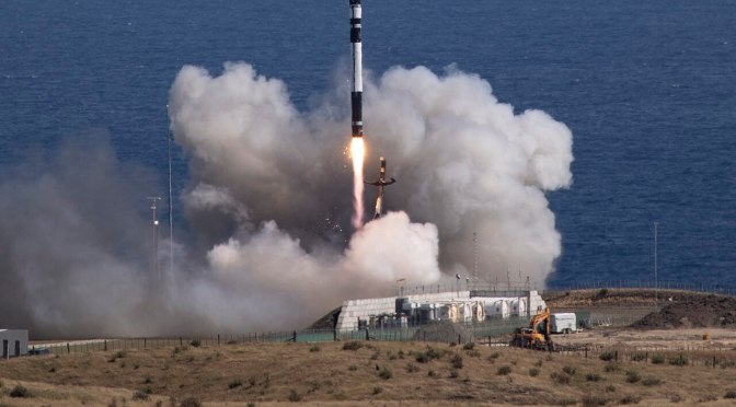 rocket lab launch nz By Scott Andrews - https://www.nro.gov/Media/Images/igphoto/2002241738/ (image link), Public Domain, https://commons.wikimedia.org/w/index.php?curid=90927788